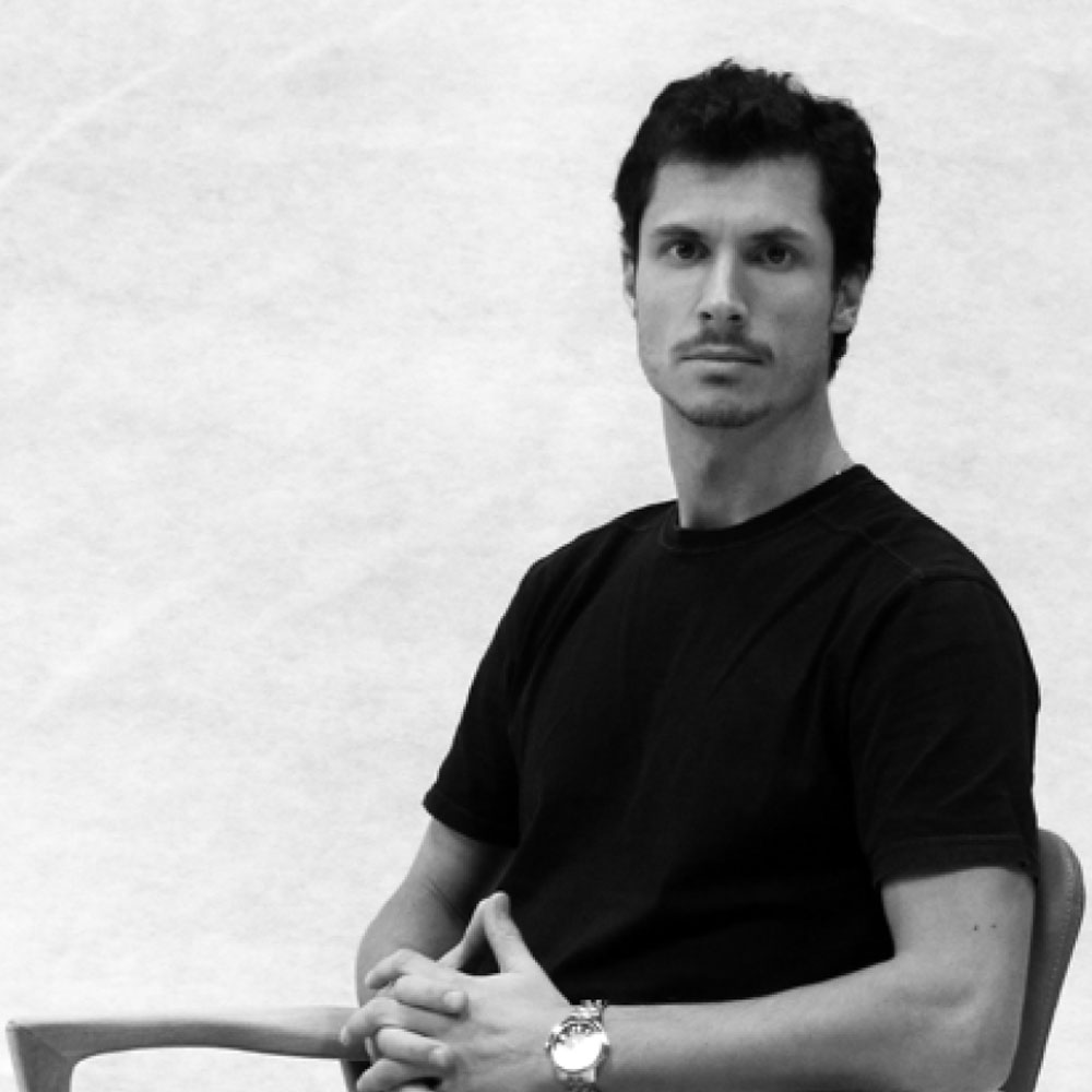 Lucas Bond